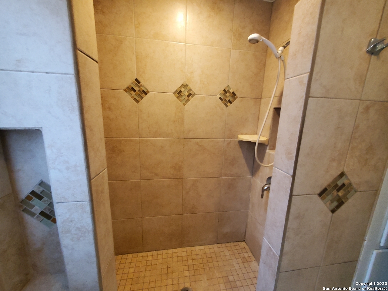 2607 W Craig Place San Antonio TX 78228