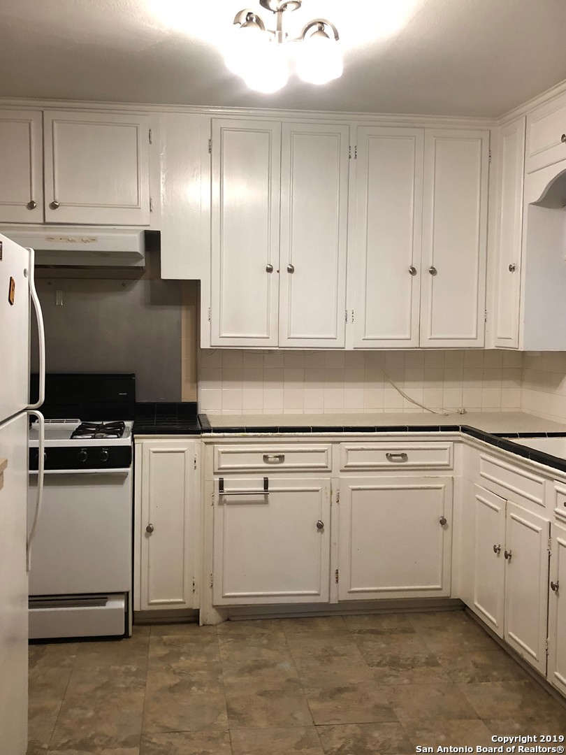 2607 W Craig Place San Antonio TX 78228
