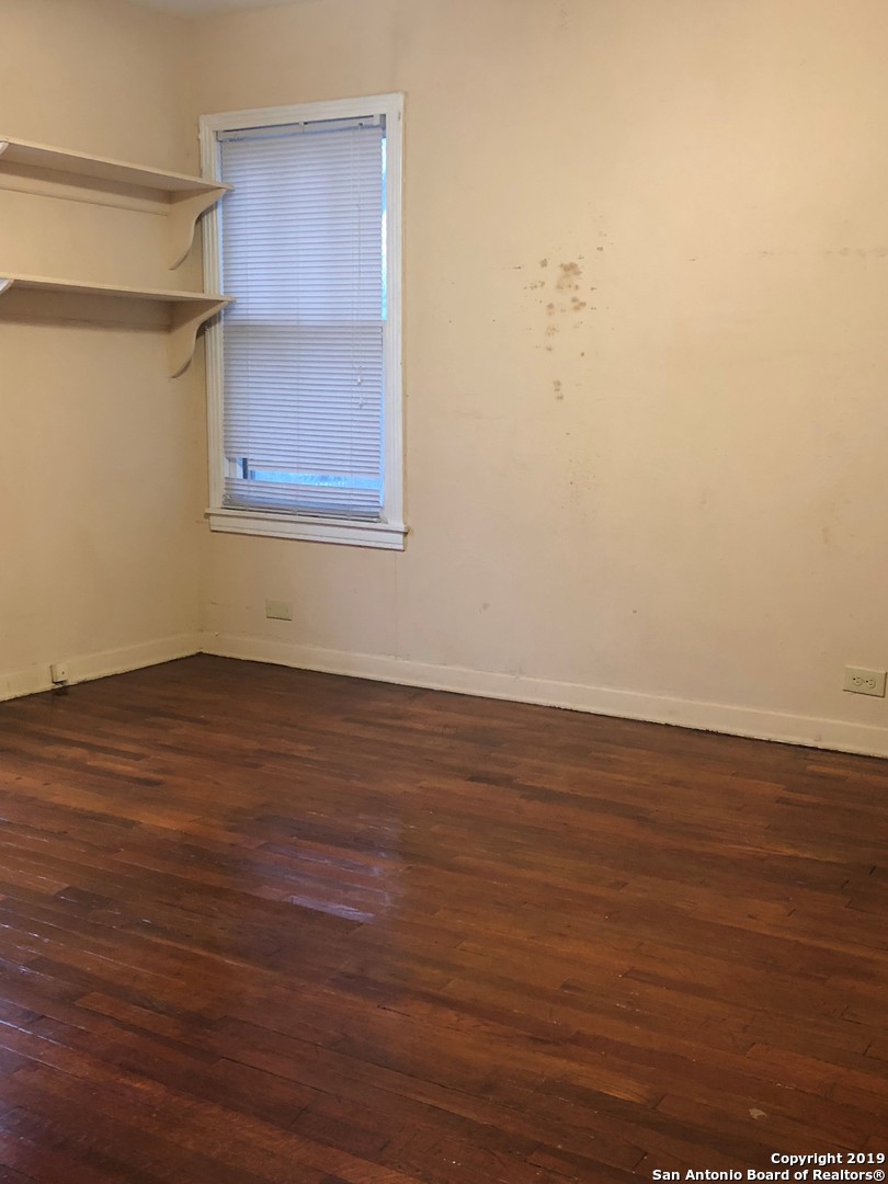 2607 W Craig Place San Antonio TX 78228