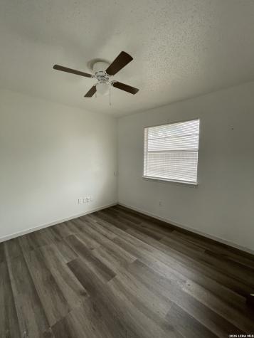 2730 Mud Lake San Antonio TX 78245