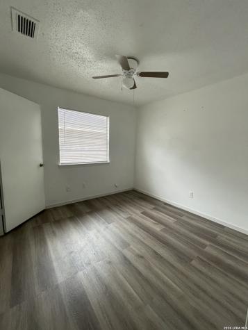 2730 Mud Lake San Antonio TX 78245