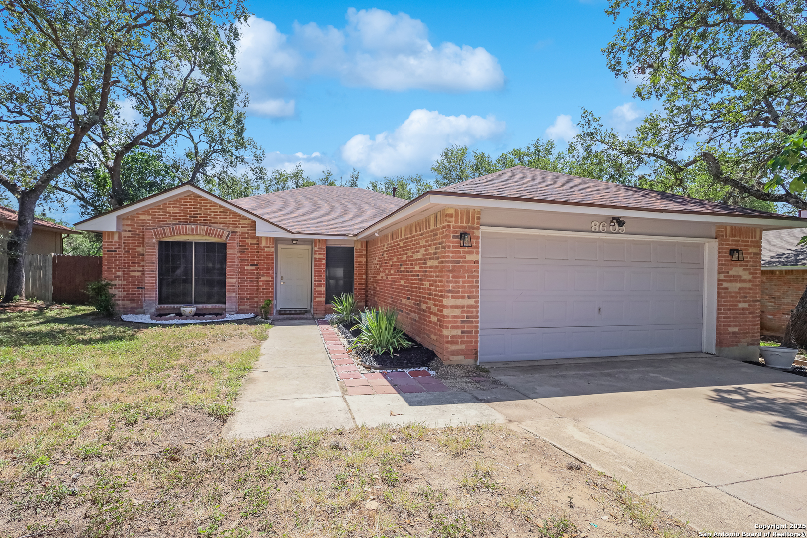 8605 Wood Peak San Antonio TX 78251