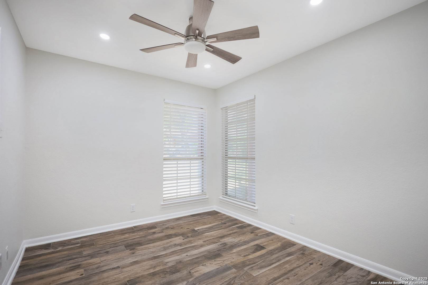 8605 Wood Peak San Antonio TX 78251