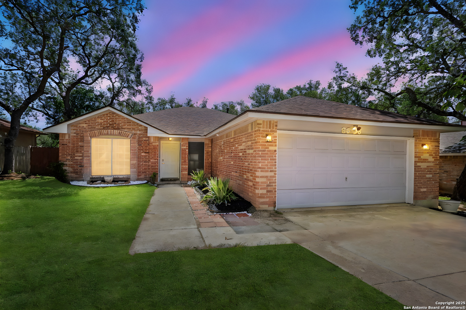 8605 Wood Peak San Antonio TX 78251