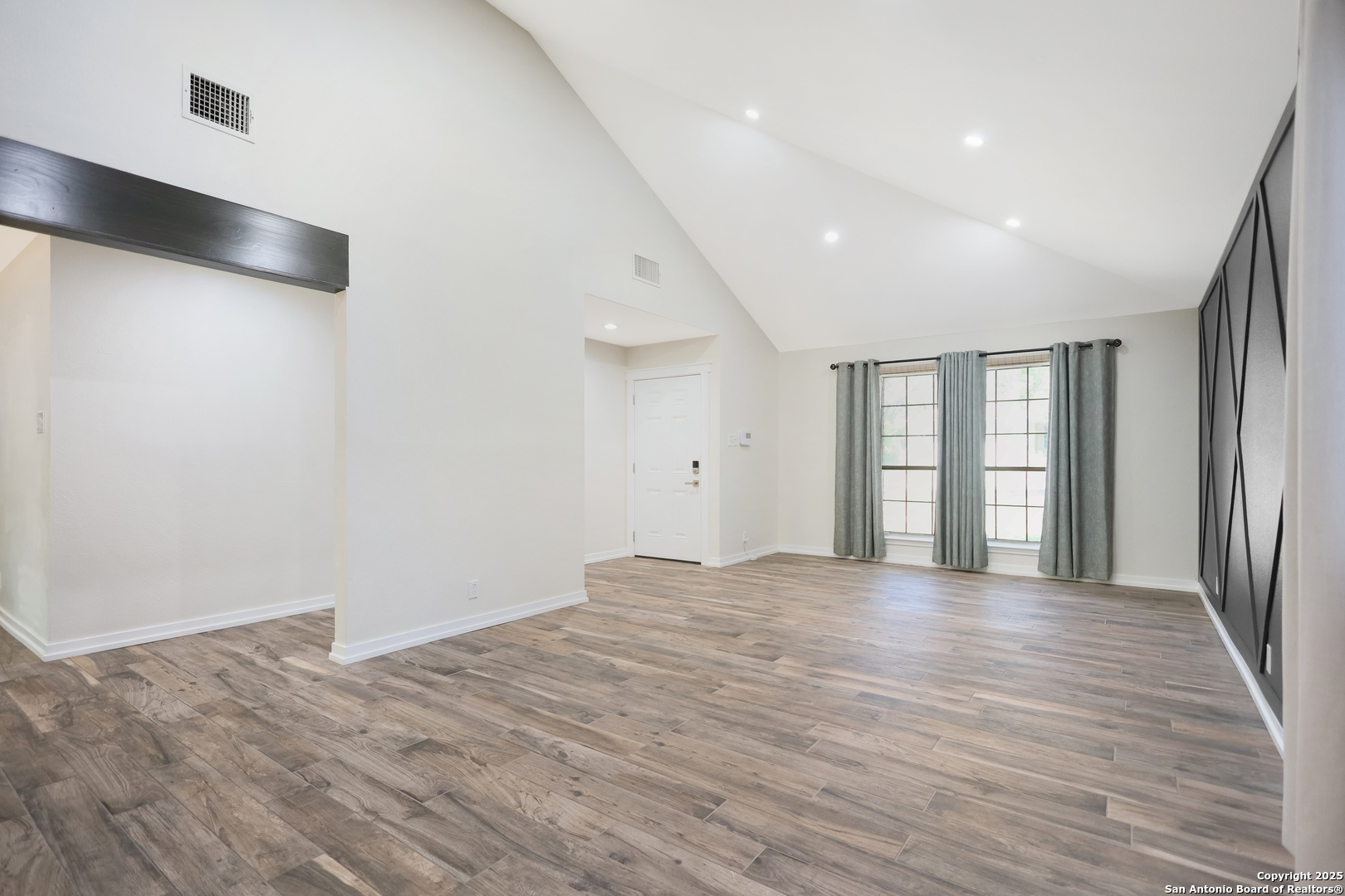 8605 Wood Peak San Antonio TX 78251