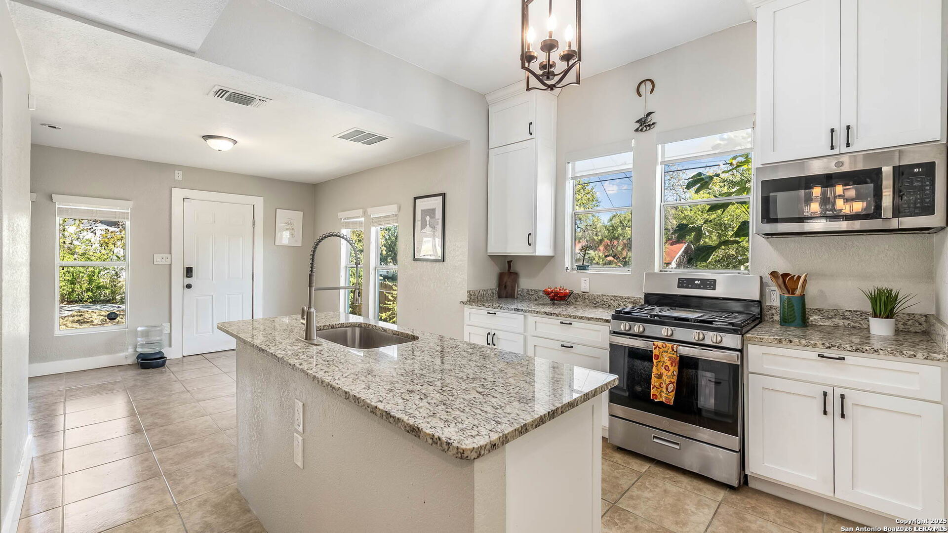 801 W Mulberry Avenue San Antonio TX 78212