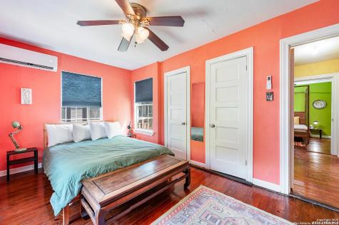 513 W Rosewood Avenue San Antonio TX 78212