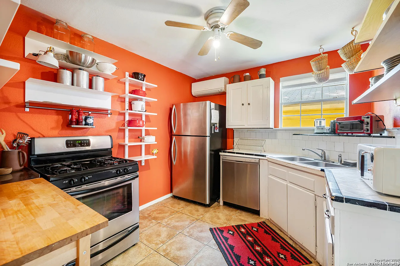 513 W Rosewood Avenue San Antonio TX 78212
