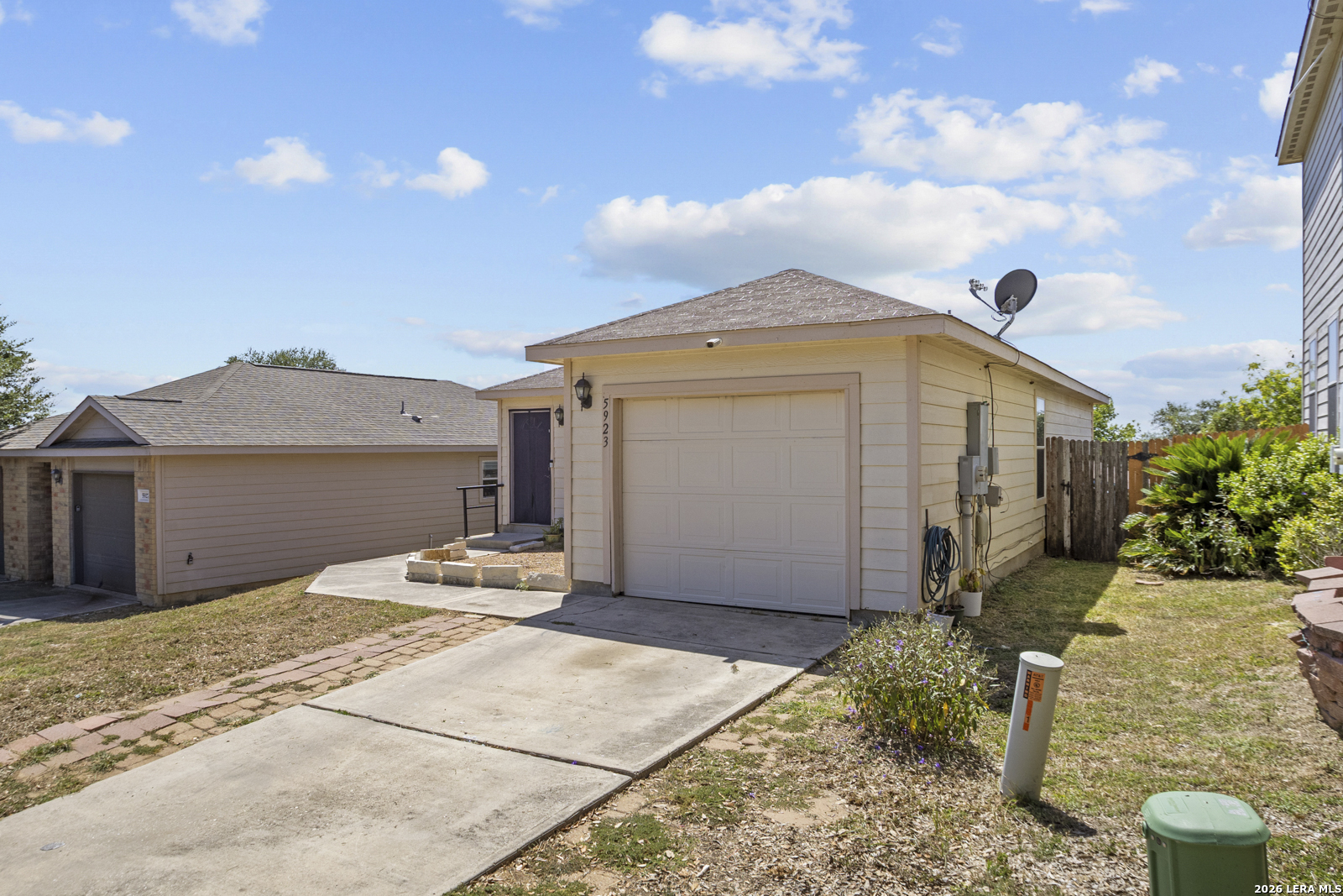 5923 Fox Canyon San Antonio TX 78252