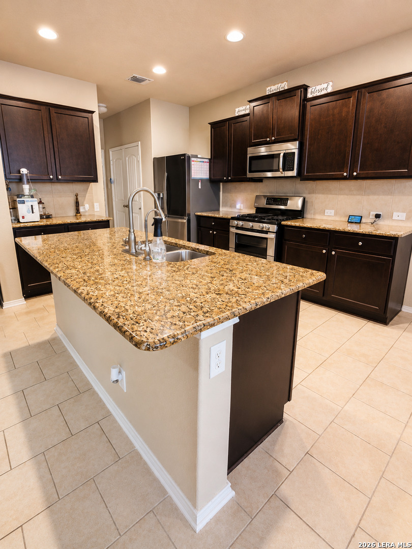 713 Pipe Gate Cibolo TX 78108