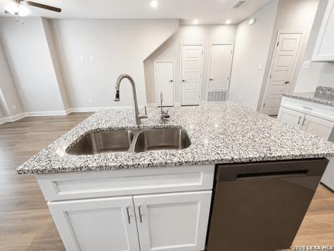 7204 Magnolia Creek San Antonio TX 78252