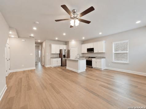 7204 Magnolia Creek San Antonio TX 78252