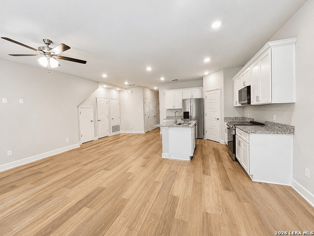7204 Magnolia Creek San Antonio TX 78252