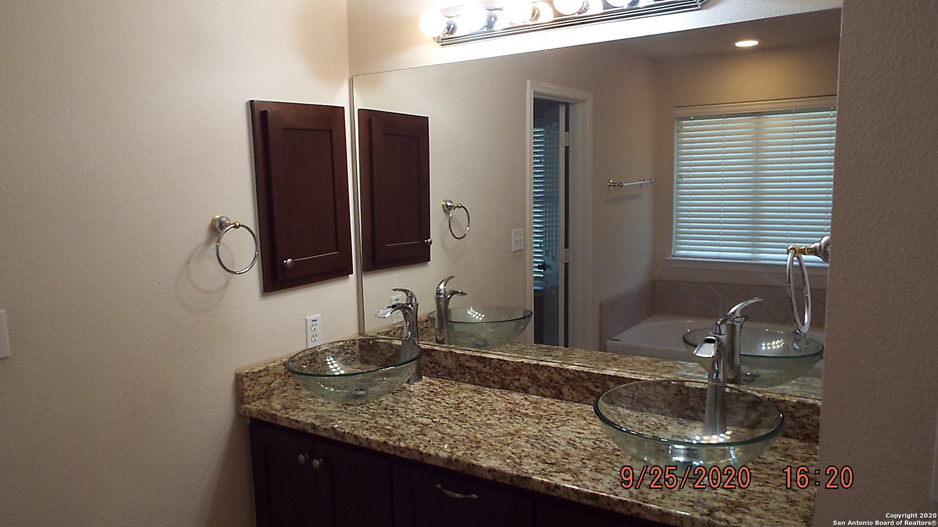 204 Cinnabar Trail Cibolo TX 78108