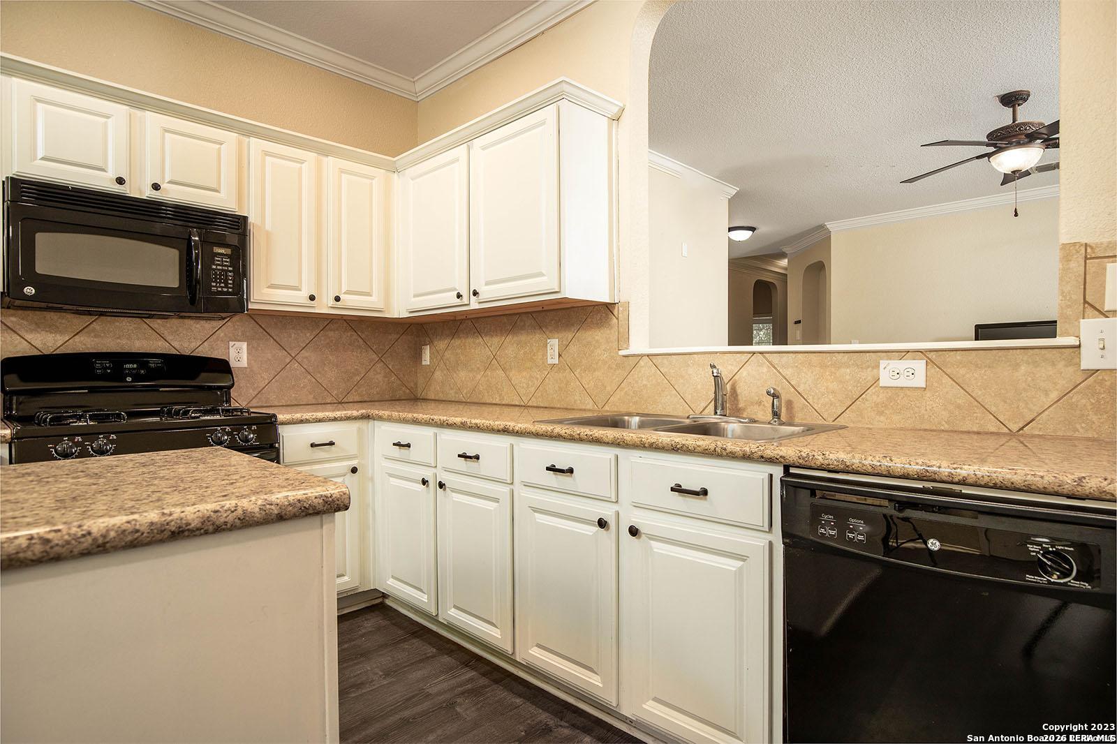 14918 N Laudie Fox San Antonio TX 78253