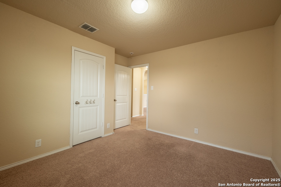 6114 Hackberry Pond San Antonio TX 78244