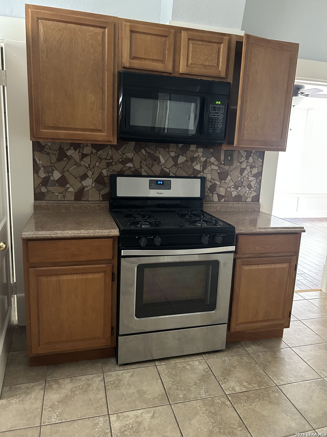 810 E Guenther San Antonio TX 78210