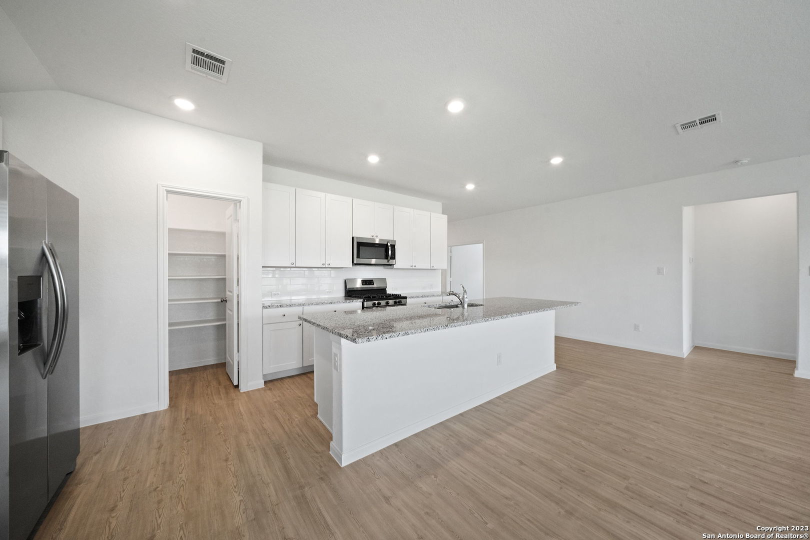 15048 Nettleton Mill San Antonio TX 78254