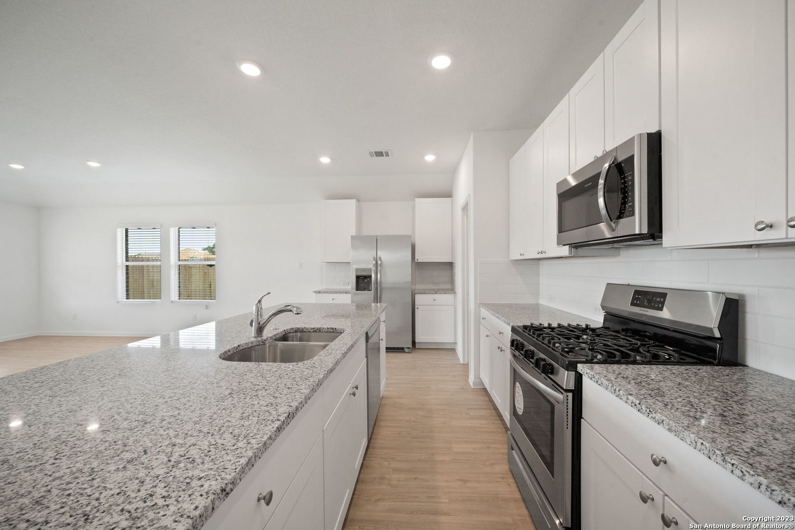 15048 Nettleton Mill San Antonio TX 78254