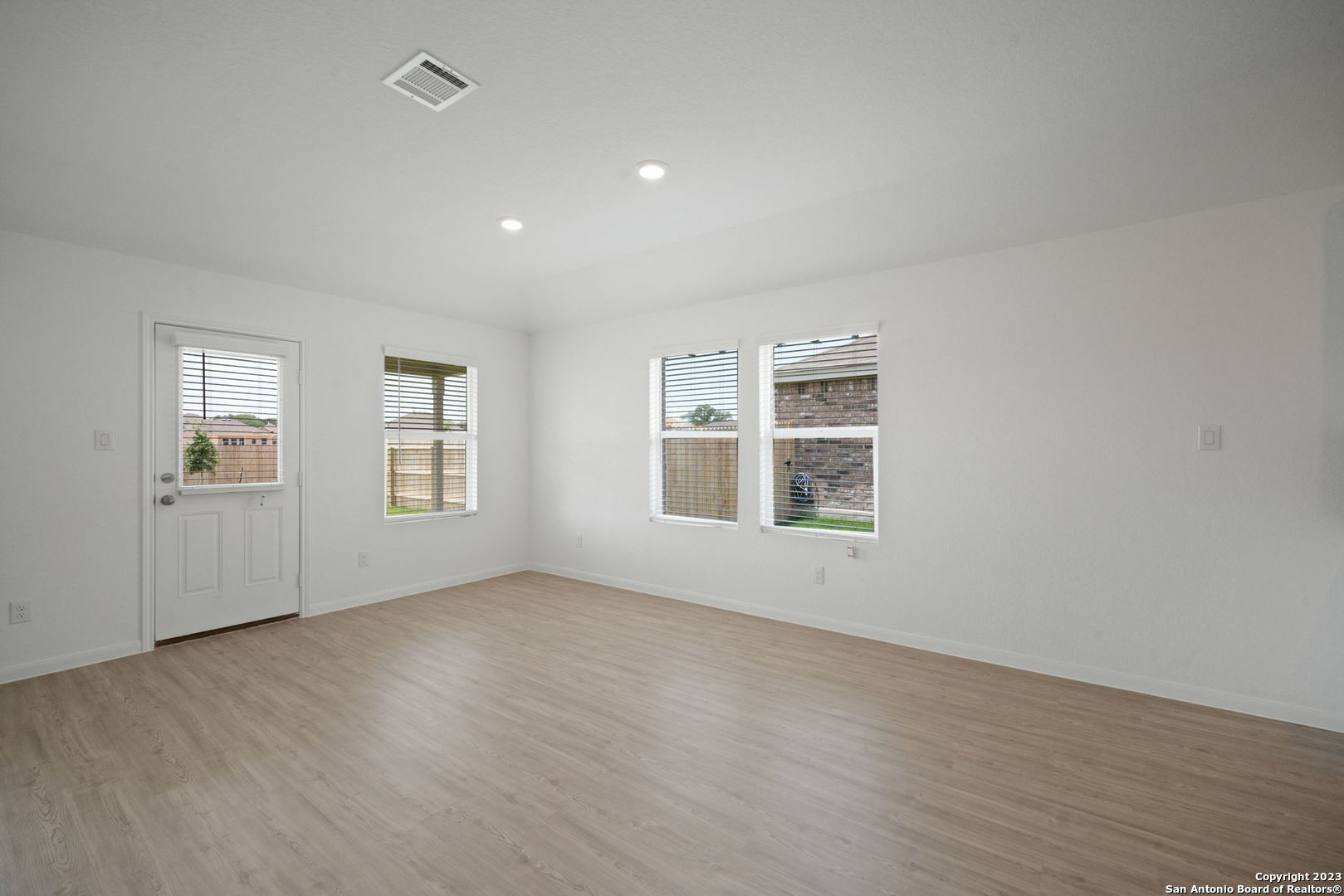 15048 Nettleton Mill San Antonio TX 78254