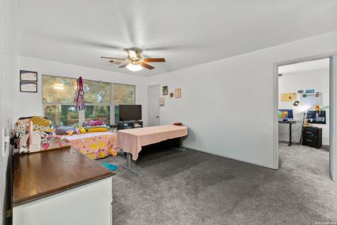 8119 Ellerston Selma TX 78154