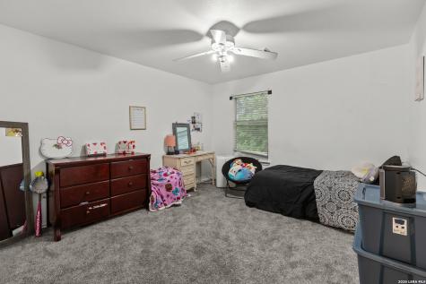 8119 Ellerston Selma TX 78154