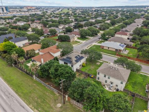 8119 Ellerston Selma TX 78154