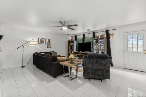 8119 Ellerston Selma TX 78154