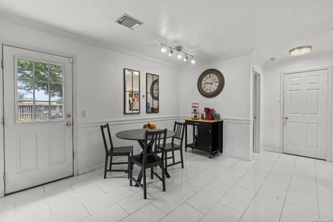 8119 Ellerston Selma TX 78154