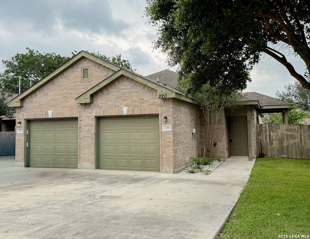 220 Anne Louise New Braunfels TX 78130