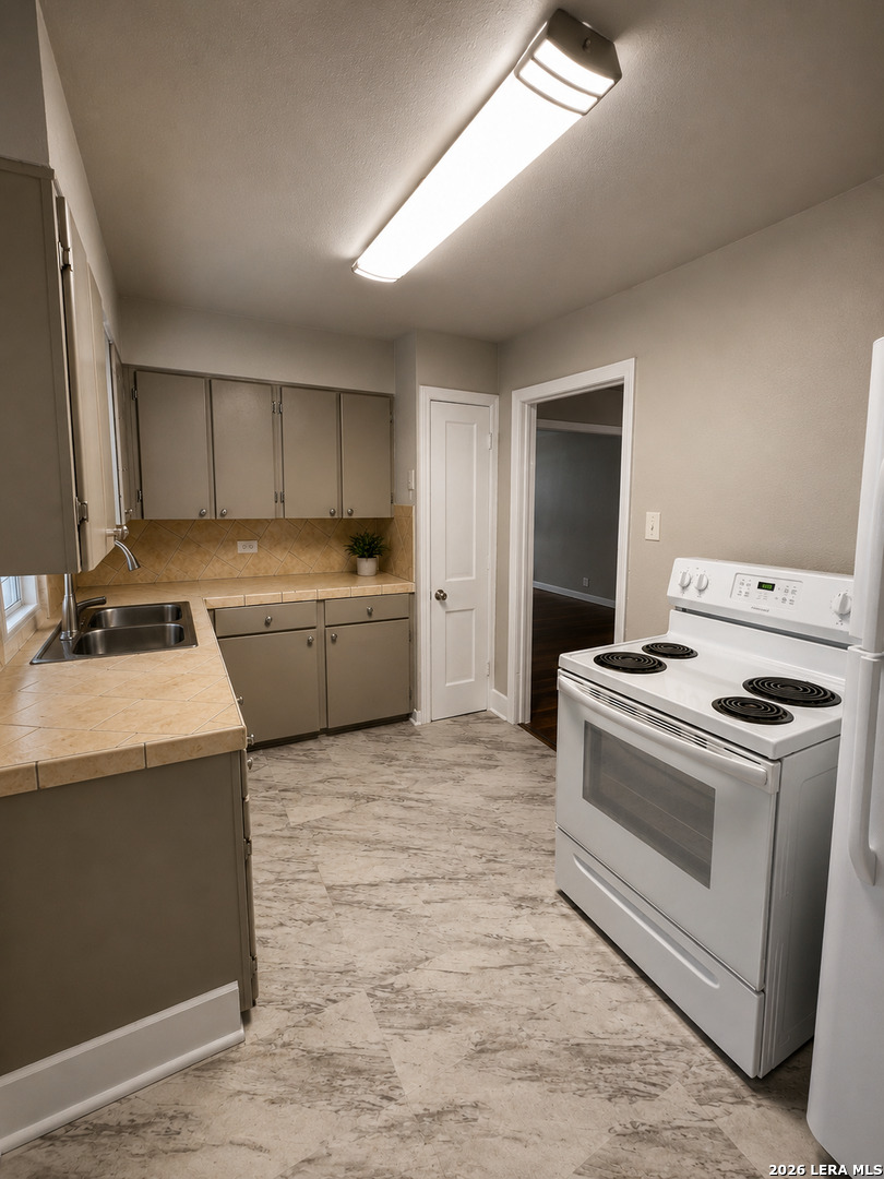 112 Senisa Drive San Antonio TX 78228