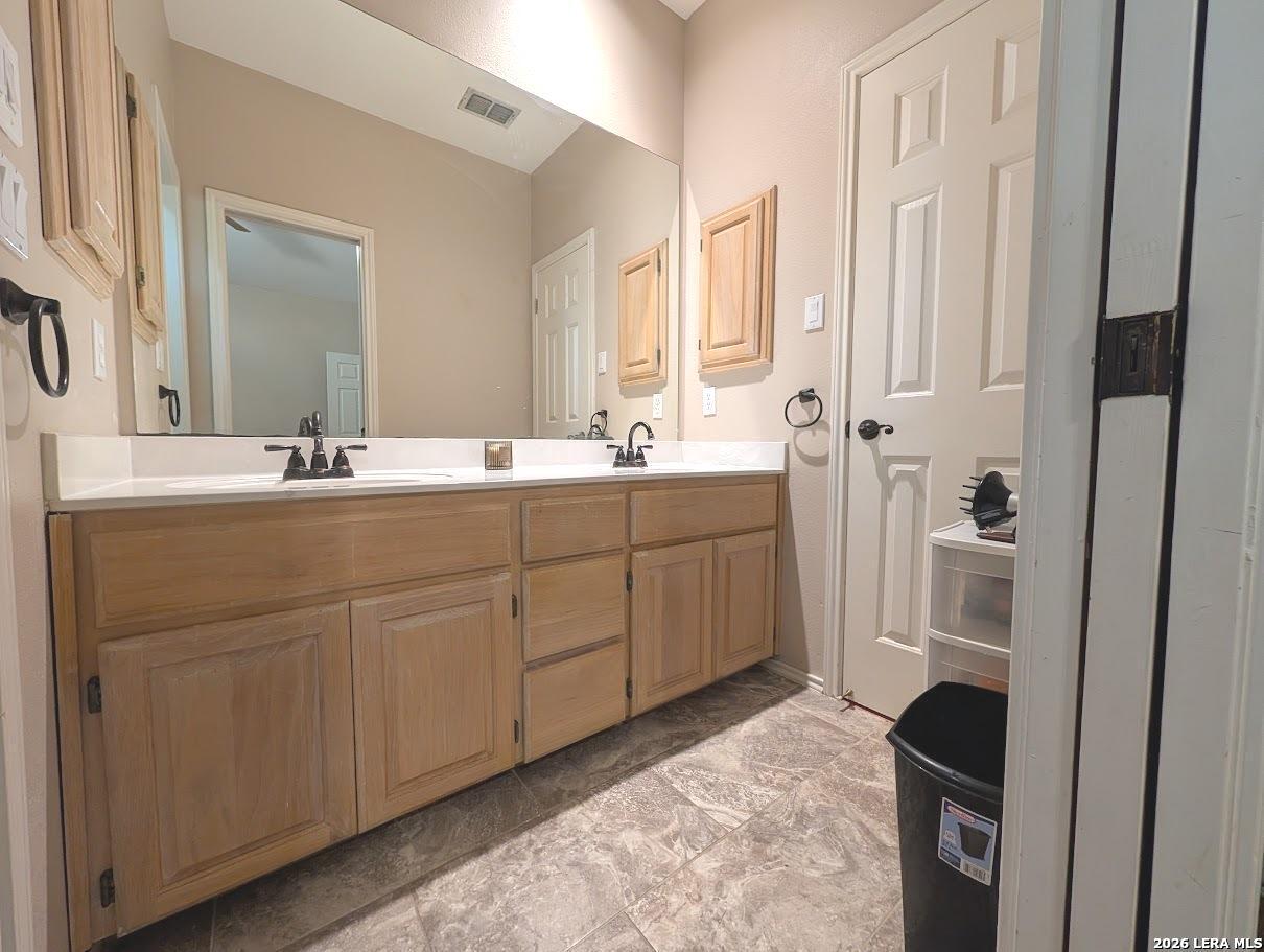 14223 Butlers Bridge San Antonio TX 78232