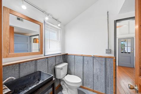 127 Clay San Antonio TX 78204
