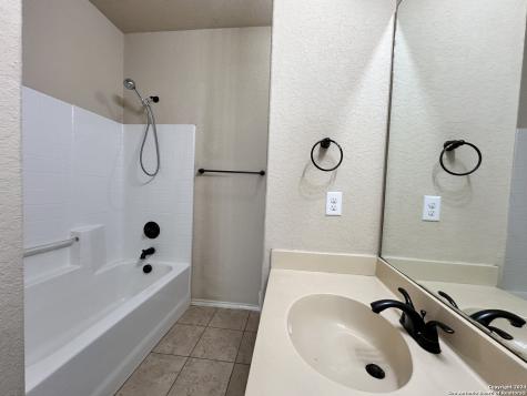 502 Creekside Circle New Braunfels TX 78130