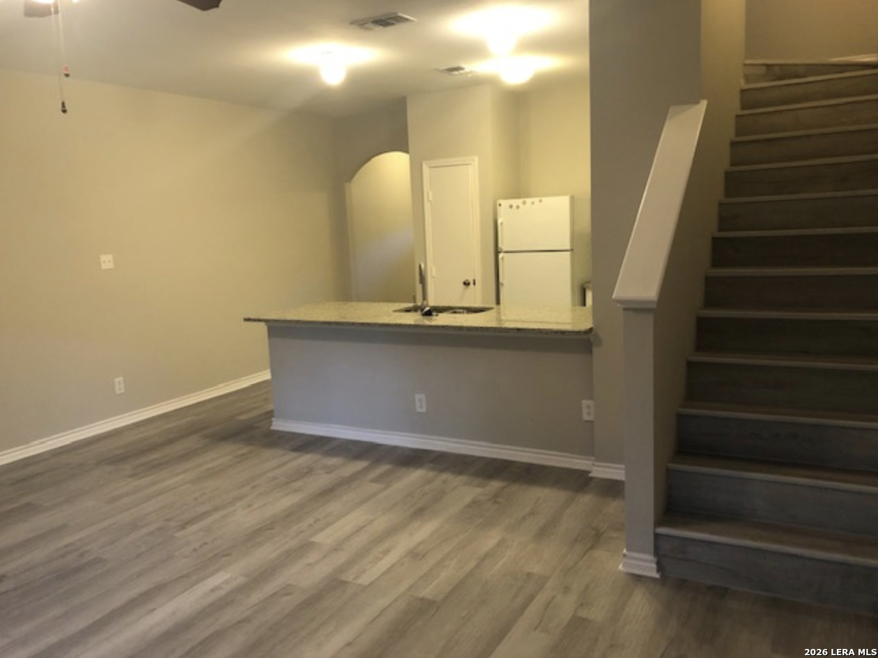 7806 Kingsbury Wood San Antonio TX 78240