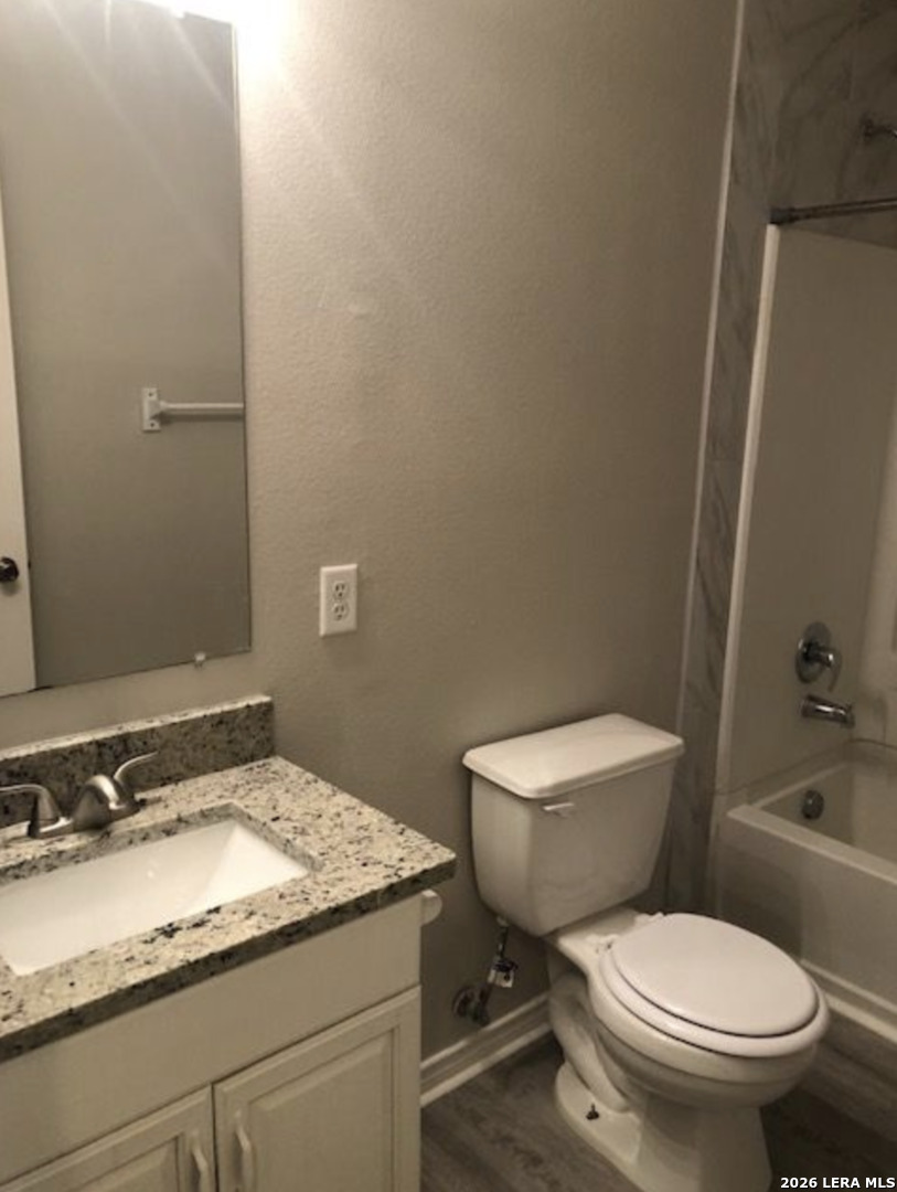 7806 Kingsbury Wood San Antonio TX 78240