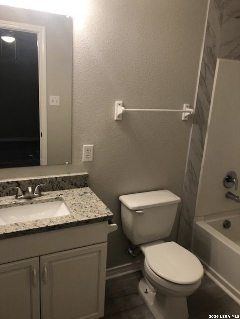 7806 Kingsbury Wood San Antonio TX 78240