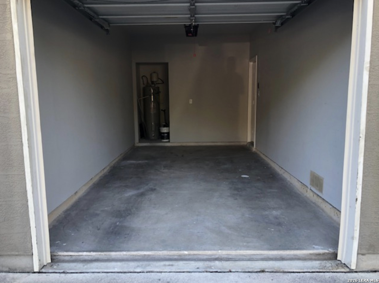 7806 Kingsbury Wood San Antonio TX 78240
