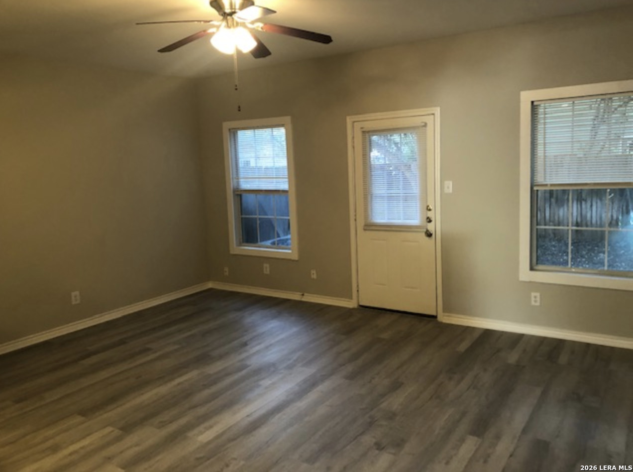 7806 Kingsbury Wood San Antonio TX 78240