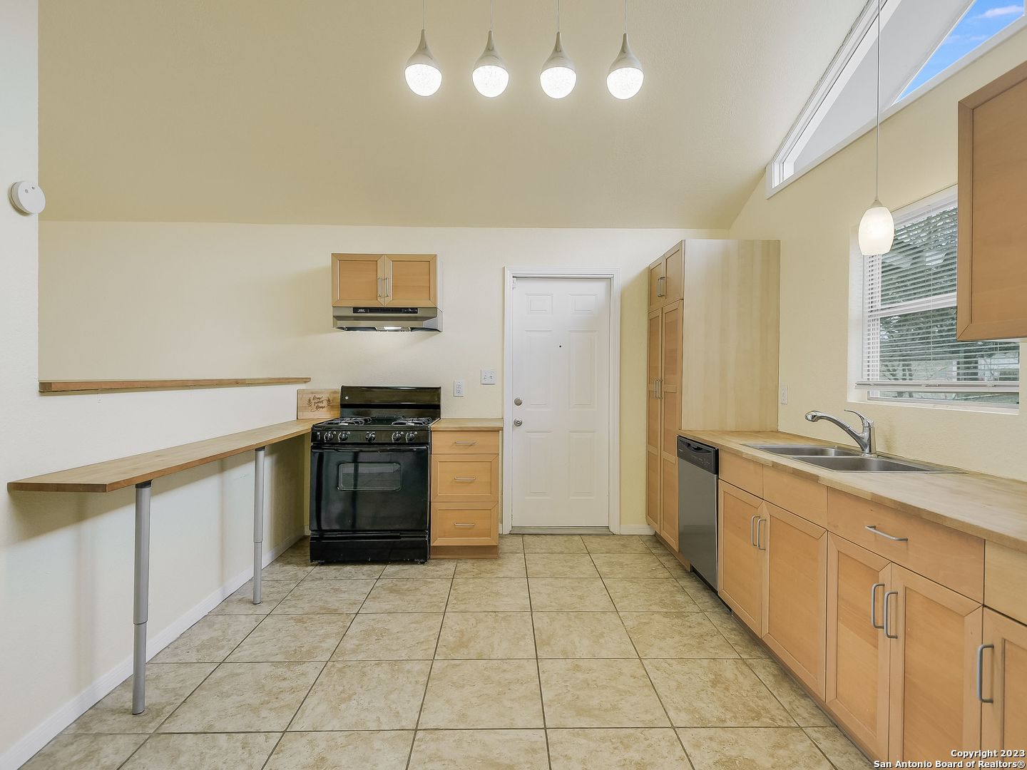 227 Shin Oak Drive Live Oak TX 78233