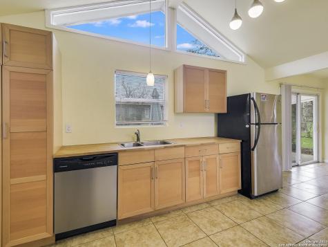 227 Shin Oak Drive Live Oak TX 78233