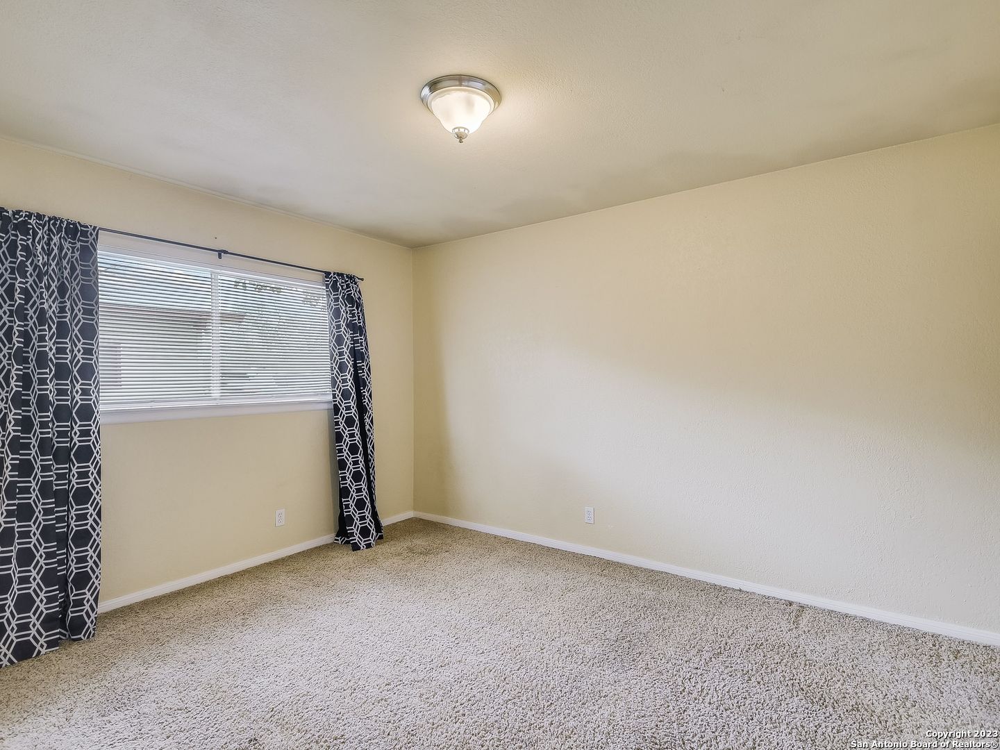 227 Shin Oak Drive Live Oak TX 78233