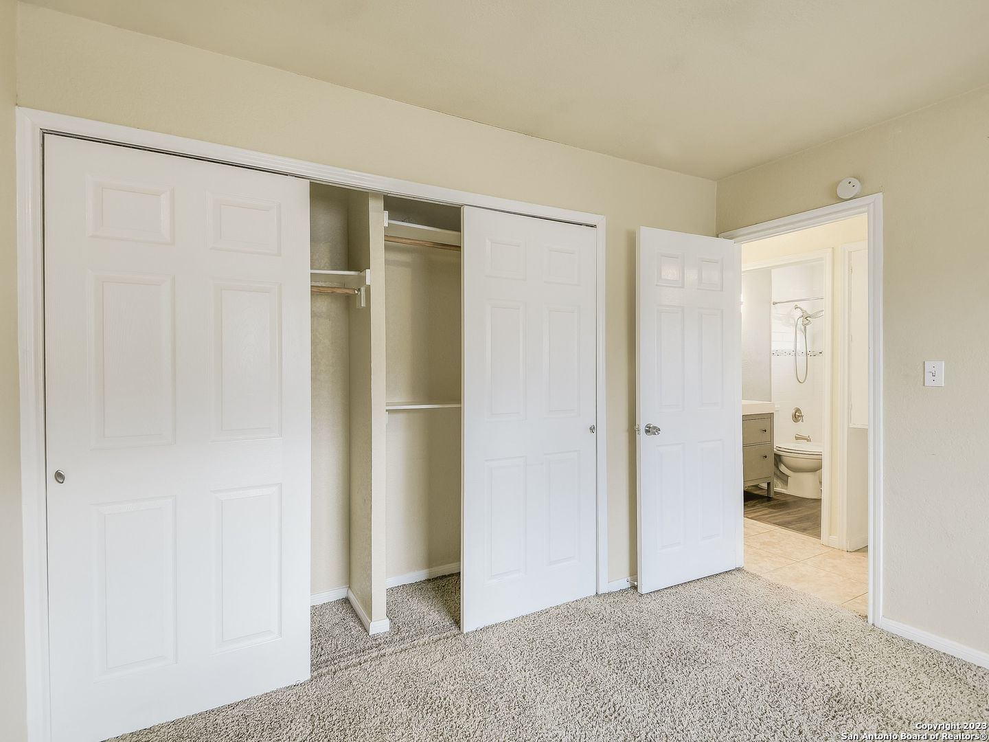 227 Shin Oak Drive Live Oak TX 78233