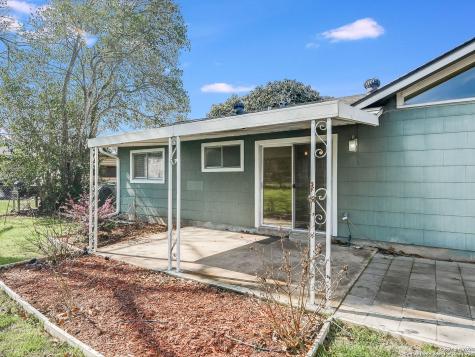 227 Shin Oak Drive Live Oak TX 78233
