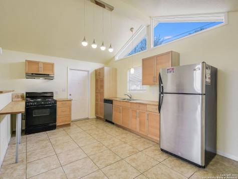 227 Shin Oak Drive Live Oak TX 78233