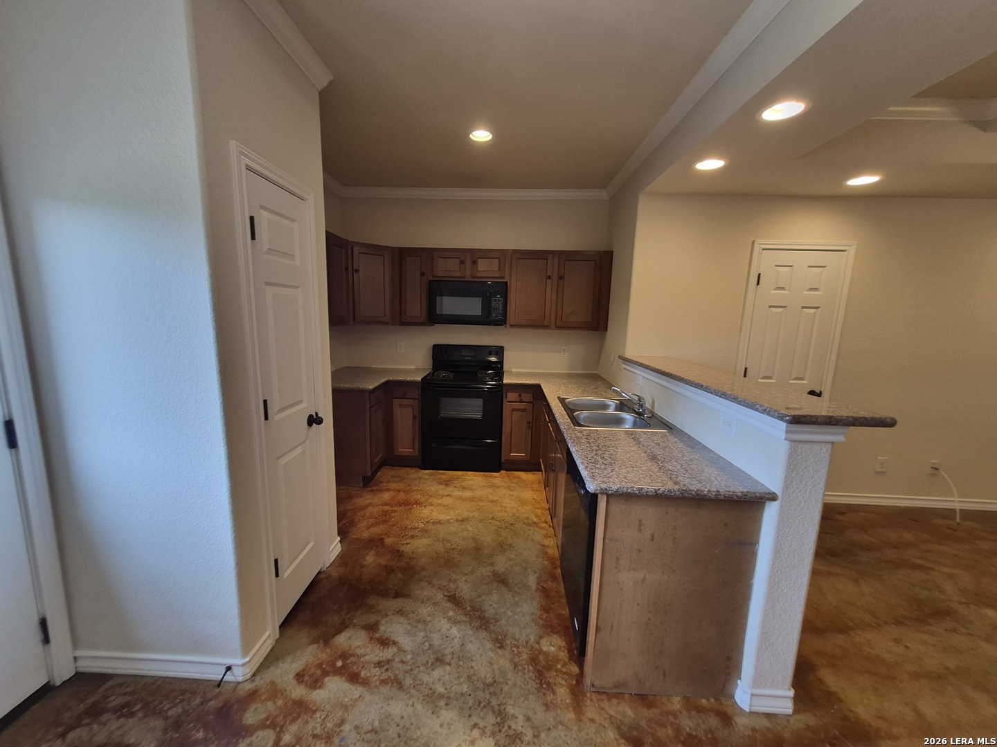 16825 Showdown Path Selma TX 78154