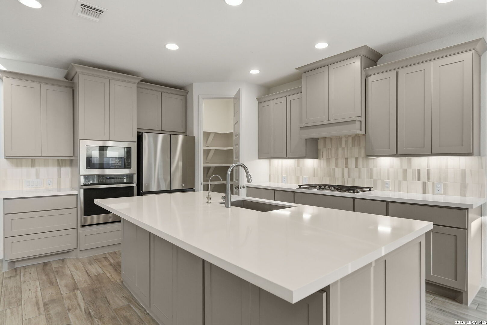 10123 Dapple Colt San Antonio TX 78254