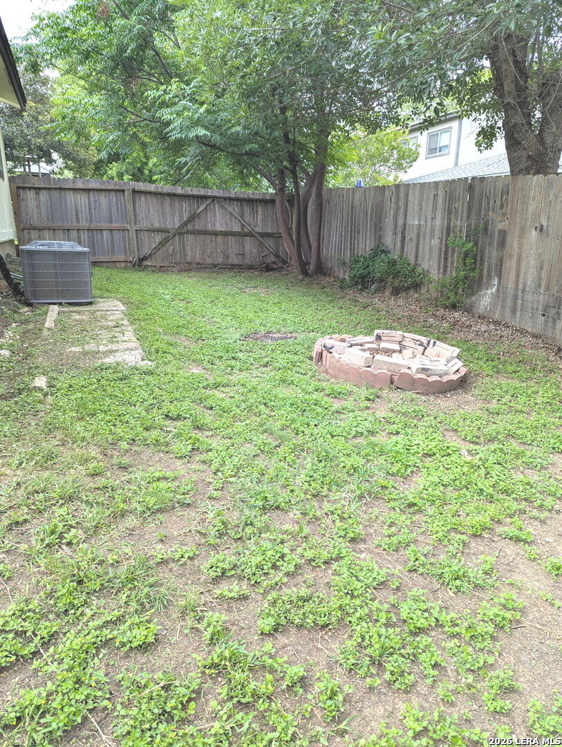 13039 Chimney Oak San Antonio TX 78249