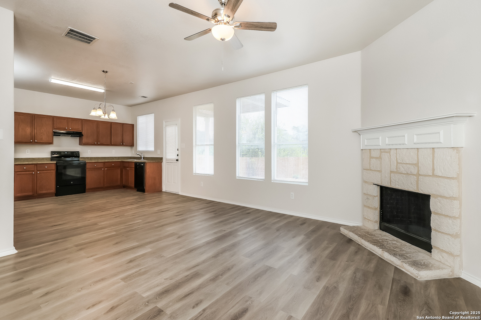 302 Fontana Albero San Antonio TX 78253