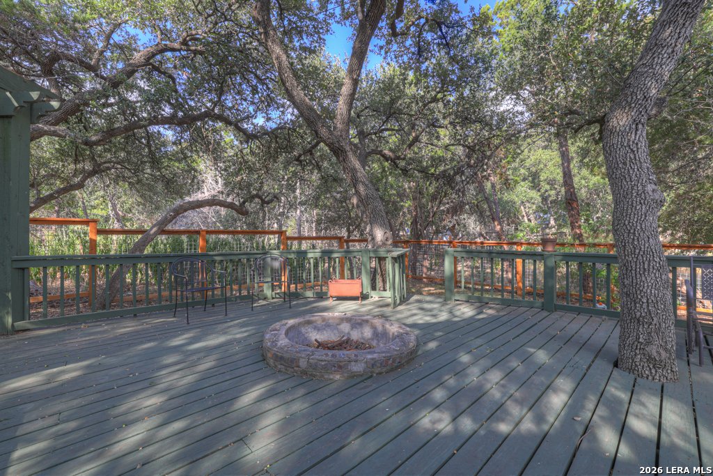 1060 Somerset Canyon Lake TX 78133